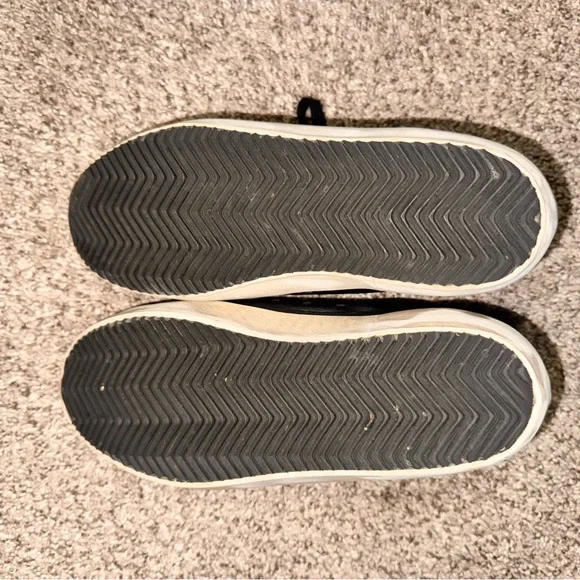 Golden Goose Black and White Men's Sneakers - Picture 5 of 7